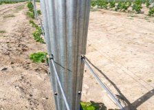 Zinc plated metal pole for garden and vineyard